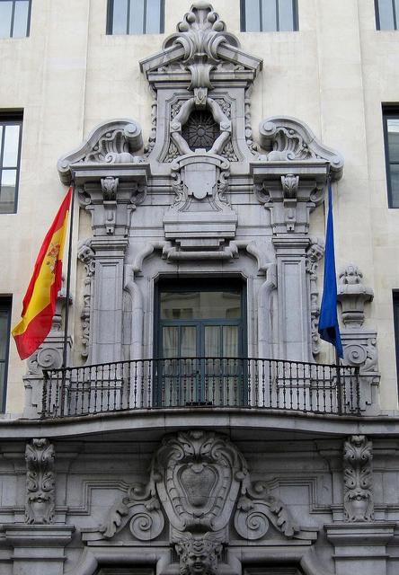 Detalle de la portada del Edificio Telefónica