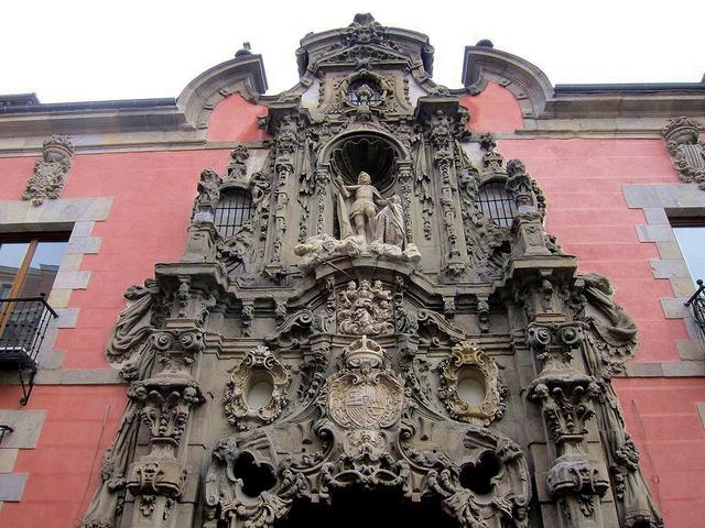 Portada Hospicio de San Fernando