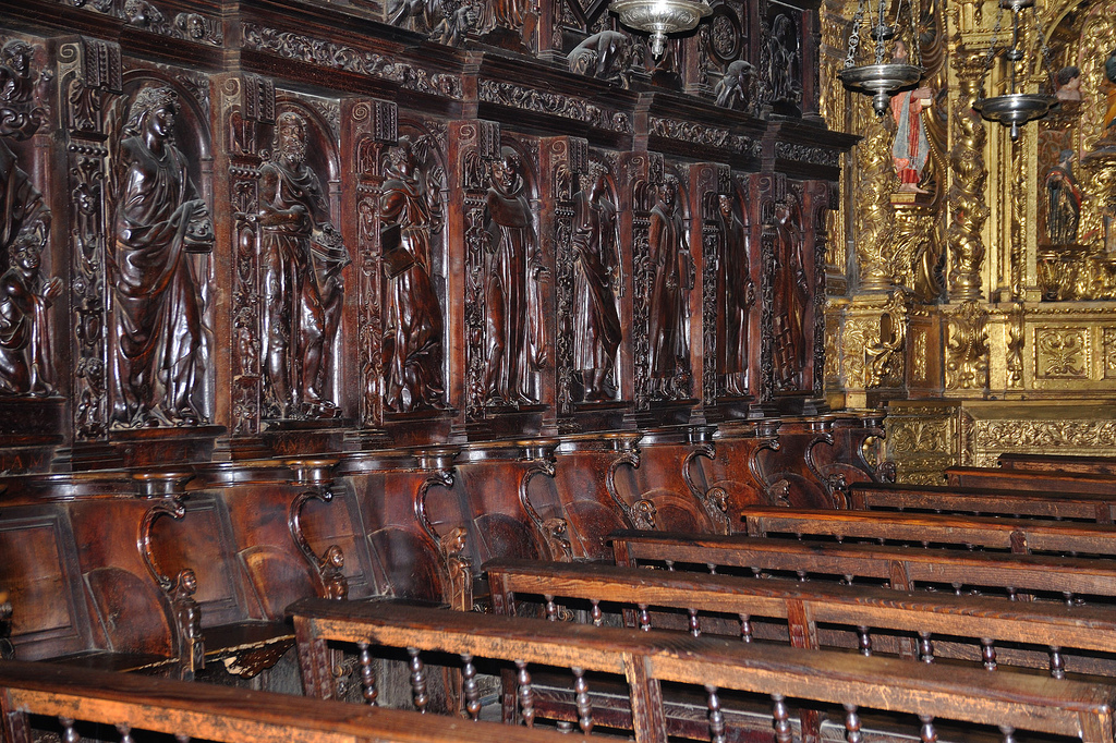 Catedral de Ourense- Capilla del Cristo con parte de Coro renacentista como decoración