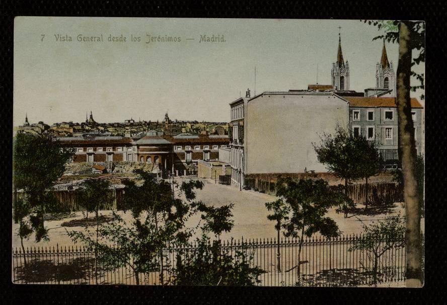 Vista de los Jerónimos, con el edificio de Don José de la Carrera en primer término. ca. 1903.