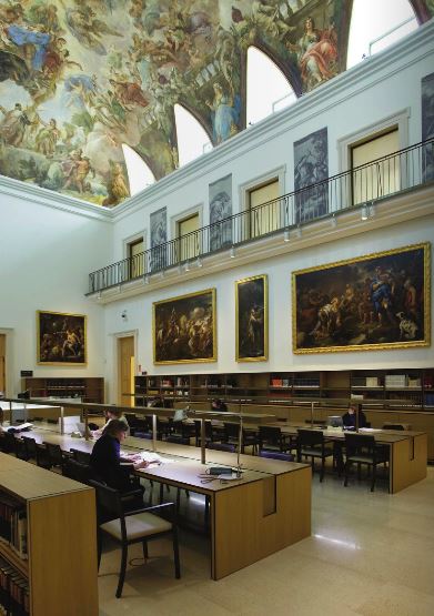 Vista de la sala de lectura de la biblioteca del Museo del Prado en el Casón del Buen Retiro.