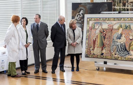 Tapiz 'De la Virgen y San Vicente' robado de la catedral de Roda de Isábena en 1979 y recuperado en 2013.