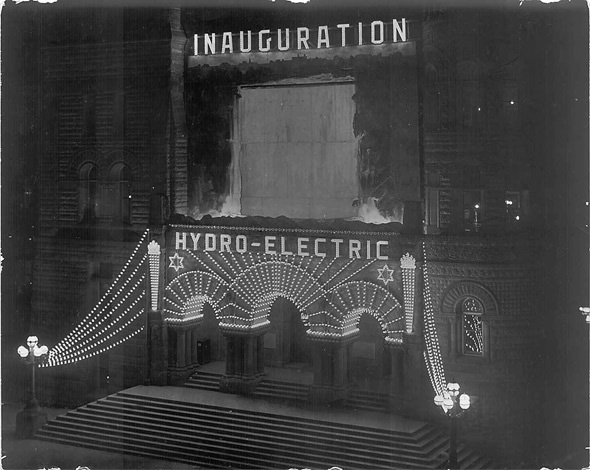 Inaguración del sistema eléctrico de la ciudad de Toronto en 1911.