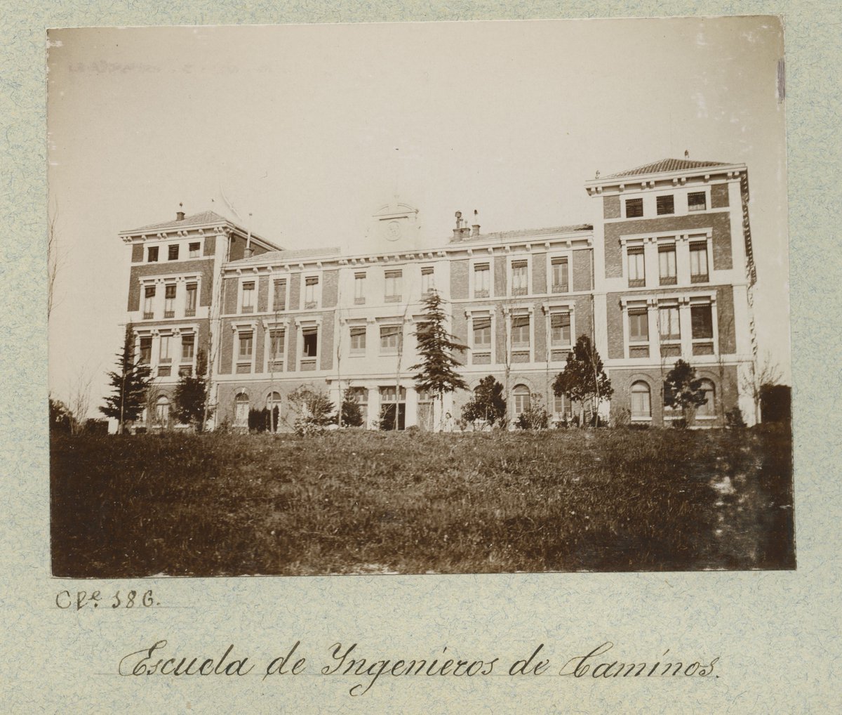 Ciencia en El Retiro: La Antigua Escuela de Ingenieros de Caminos